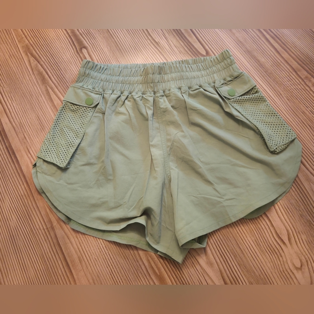 Spiritual Gangster Catus Green Demi Cargo Shorts with Mesh Pockets - Picture 5 of 10